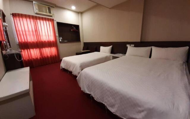 Long Cherng Hotel