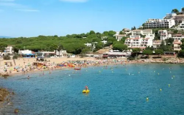 Apartamentos Riells Park