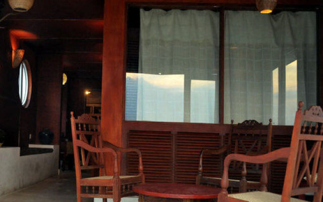 Mamas Coral Beach Hotel & Restaurant