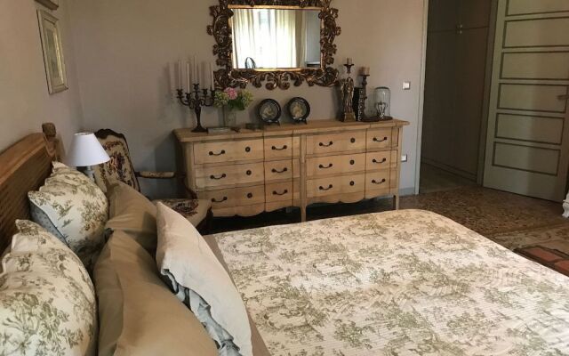 Villa House and Garden B&B