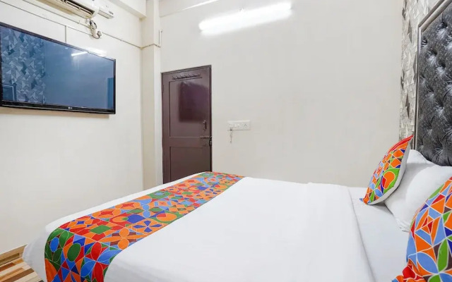 Pavithraa Deluxe Suites by OYO Rooms