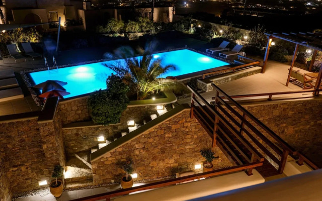 Lux Villa, 5 Master BR, Private Pool, Sunset View!