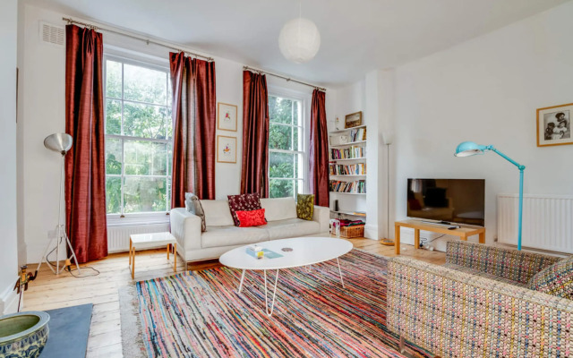 Bright Two Bedroom Apartment Near Vibrant Camden Town