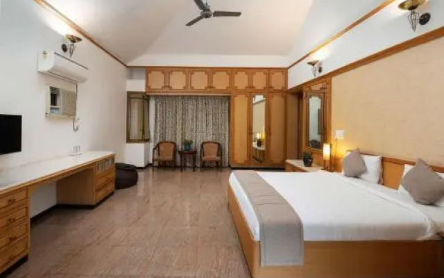 Dwarak Inn