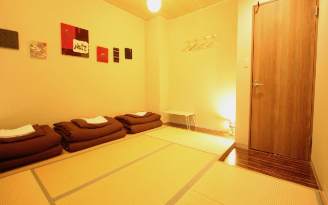 Osaka Guesthouse Nest - Hostel