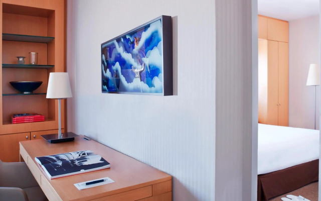 Sheraton Paris Charles de Gaulle Airport Hotel