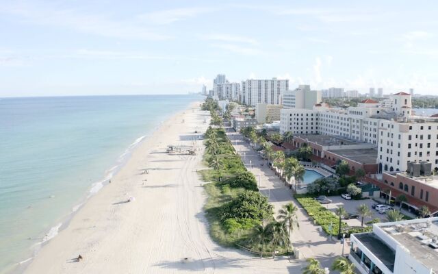 306 Studio Hollywood Beach