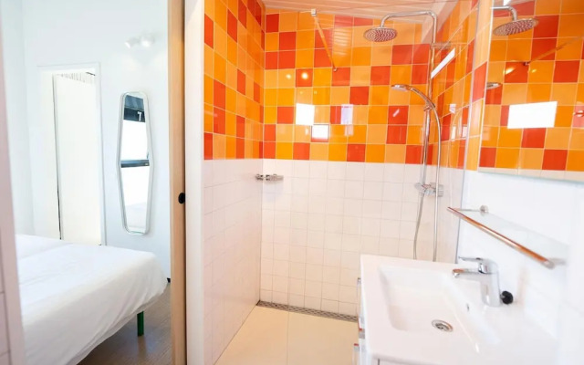 Lodge Suitable for Disabled People Beach at 500 m