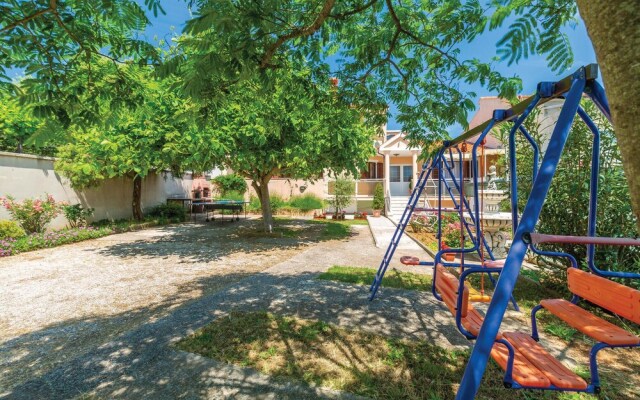 Stunning Home in Pula With Wifi and 7 Bedrooms