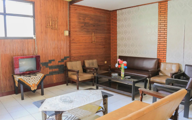 OYO 1710 Hotel Budi Famili 2 Syariah