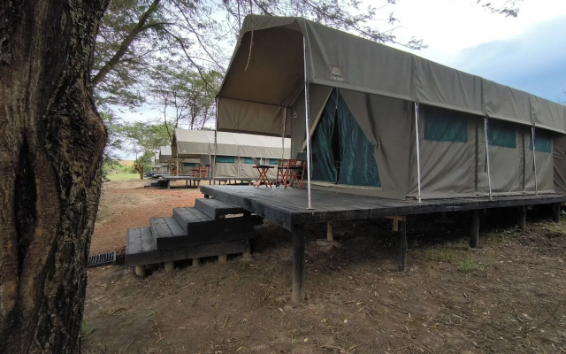 Julia's River Camp