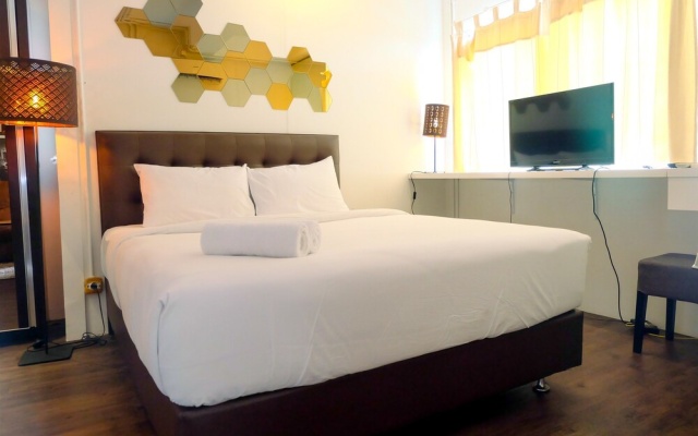 Large and Minimalist Studio at Pakubuwono Terrace Apartment – Guest Rooms – Jakarta