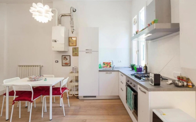 Mirasole in Bologna With 1 Bedrooms and 1 Bathrooms