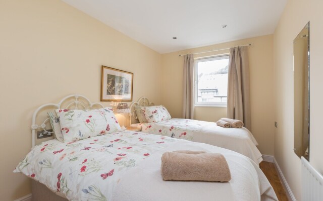 393 Old Tolbooth Wynd Apartment 3
