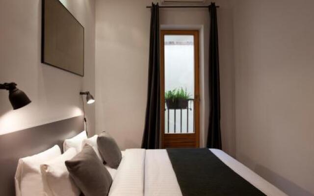 Centric Gracia Apartments