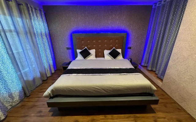 Hotel Luxury Inn