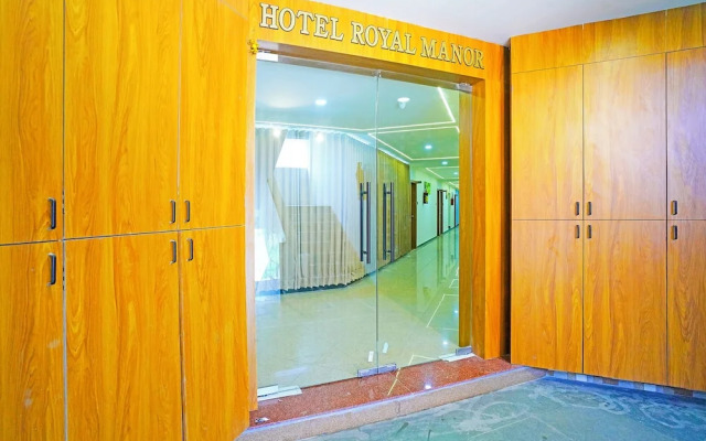 Fabhotel Royal Manor