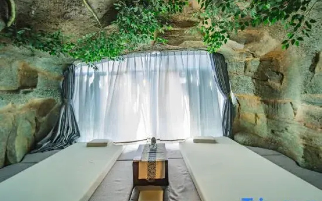 Ruili Shui Xiang Lidu Smart Hotel