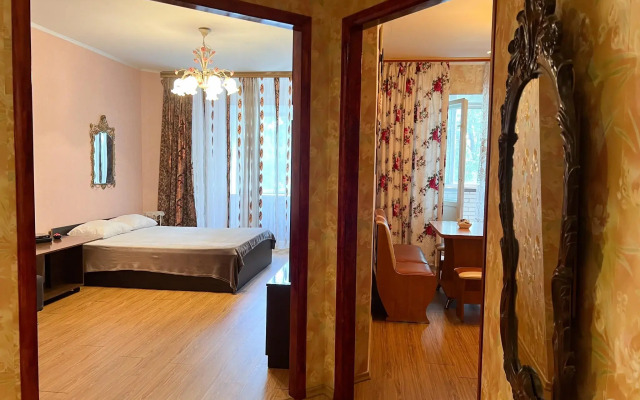 The comfort of Home on Komintern Street