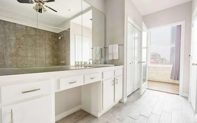 Reside Houston Downtown A Wyndham Residence