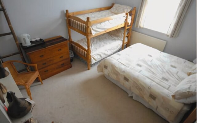 Buddies B & B