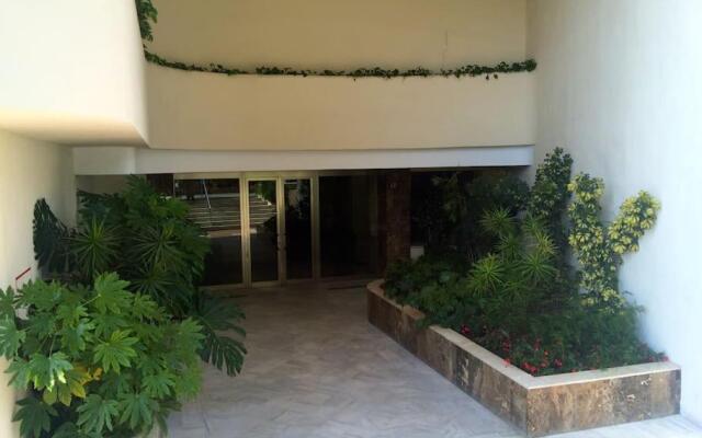 First line beach studio/Center/5p!