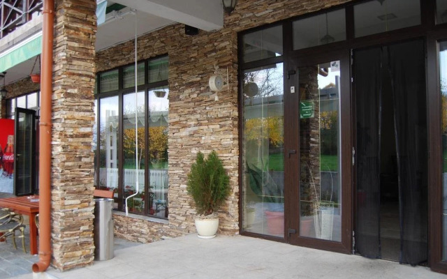 Family hotel Hefes