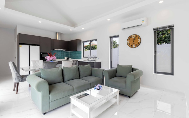 3BR Pool Villa with Bathtub  V294