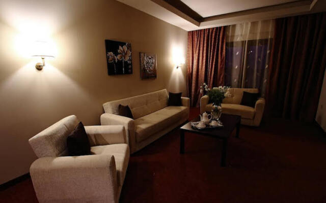 Siris Hotel