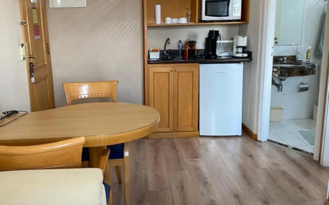 Comfort Flat Pinheiros em Hotel 4,5 estrelas