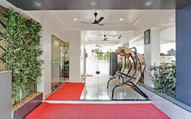 OYO Living 26804 Luxurious Studio Rooms