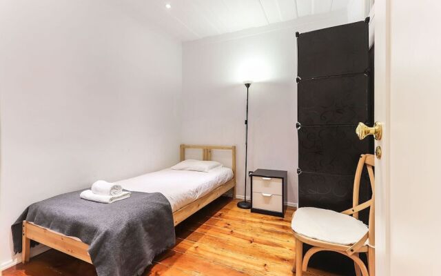 Downtown Stylish by Homing