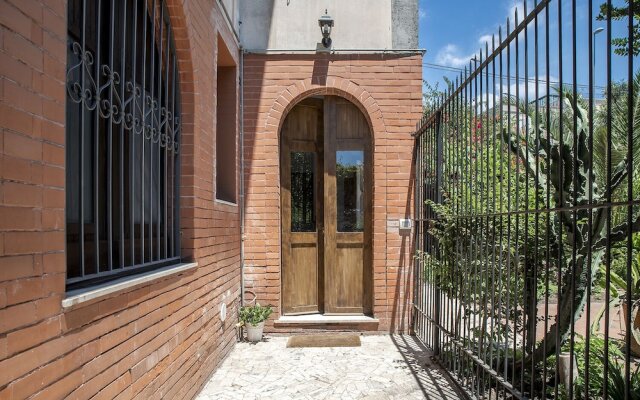 Euphorbia Apartment by Wonderful Italy