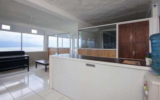 Collection O Gapura Hotel Near Parapat Penatapan Danau Toba