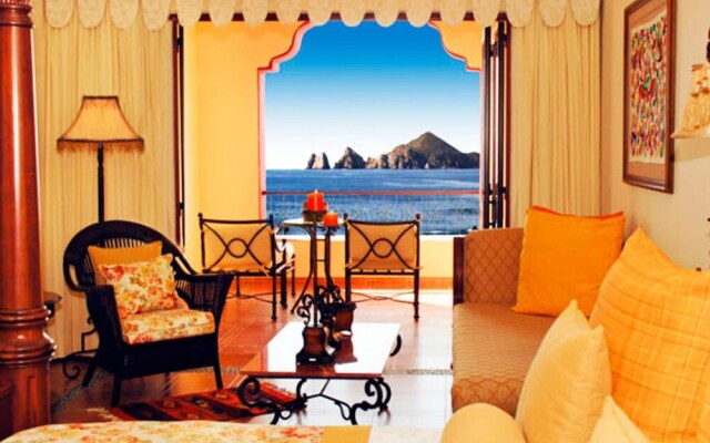 Charming 1BR With Ocean View in Cabo San Lucas