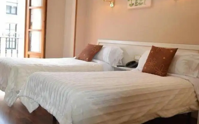 Hotel Los Robles