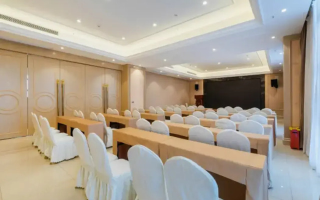 Vienna Hotel(Chongqing Jiangjin Shuangfu store)