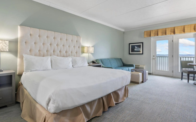 Cherry Tree Inn & Suites