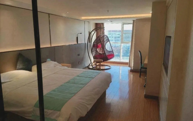 Xana Lite Beijing Shunyi Fengbo Metro Station