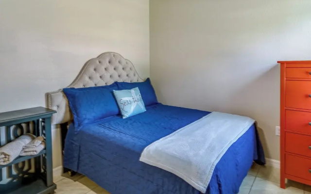 Melbourne Apartment Near Downtown & Beaches!