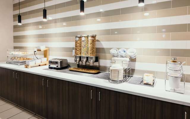 La Quinta Inn & Suites by Wyndham Ankeny IA - Des Moines IA