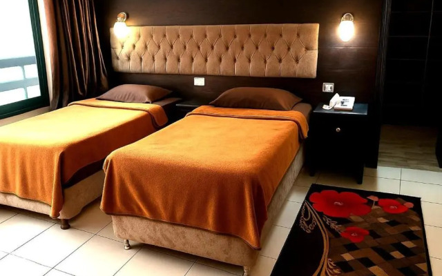 Royal Pyramids Hotel