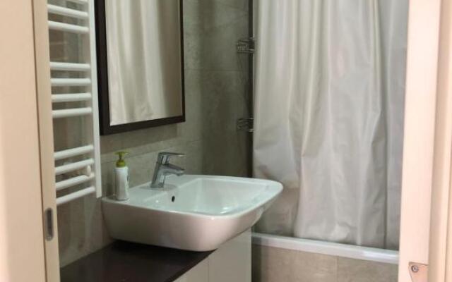 Modern 1 Bed Apartment, near shopping mall Stadion