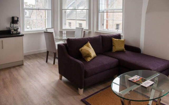 Fountain Court Apartments - Braid