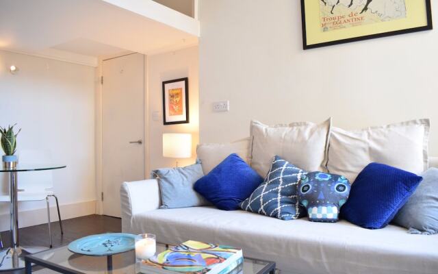 1 Bedroom Flat in Notting Hill With Mezzanine