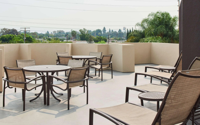 DoubleTree by Hilton Fullerton