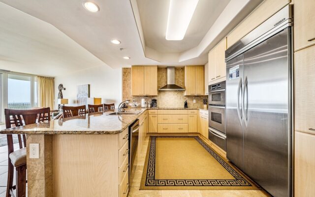 Crd0309 2 Bedroom Condo