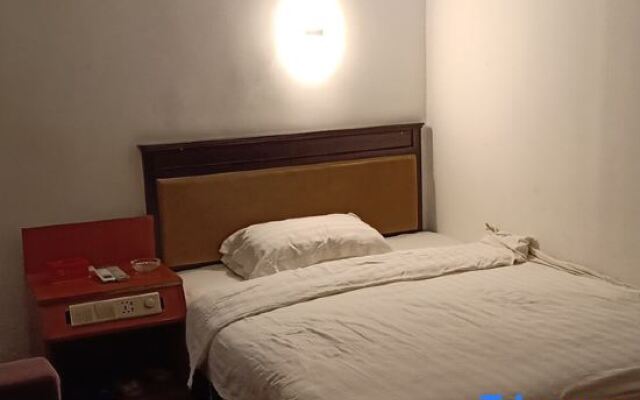 Yinhe Hotel