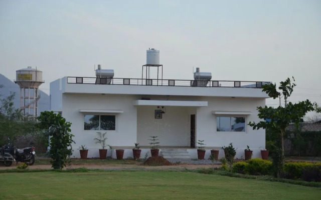 Silver Oak Country Yard Resort