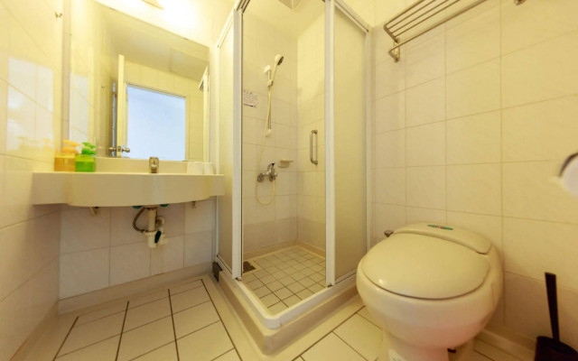 85 Traveler Holiday Service Apartment